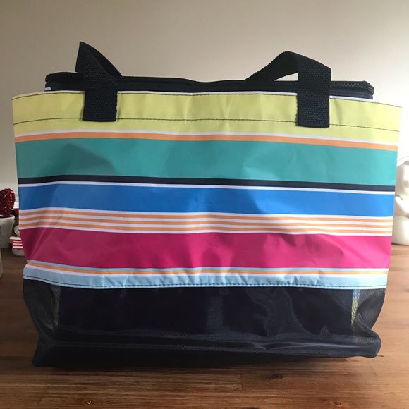 thirty-one Handbags - 🌸SALE🌼 Thirty One Sand an Shore Tote